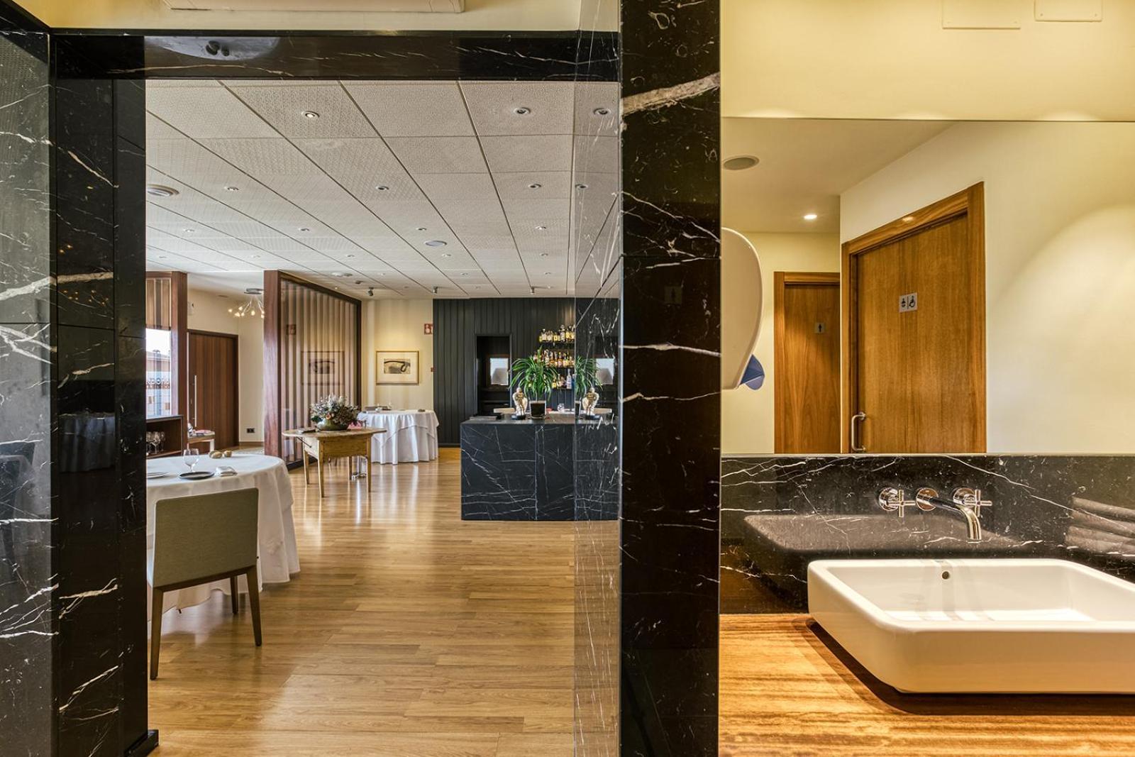 Hotel Emporium - Adults Only Кастельон-де-Ампуриас Экстерьер фото